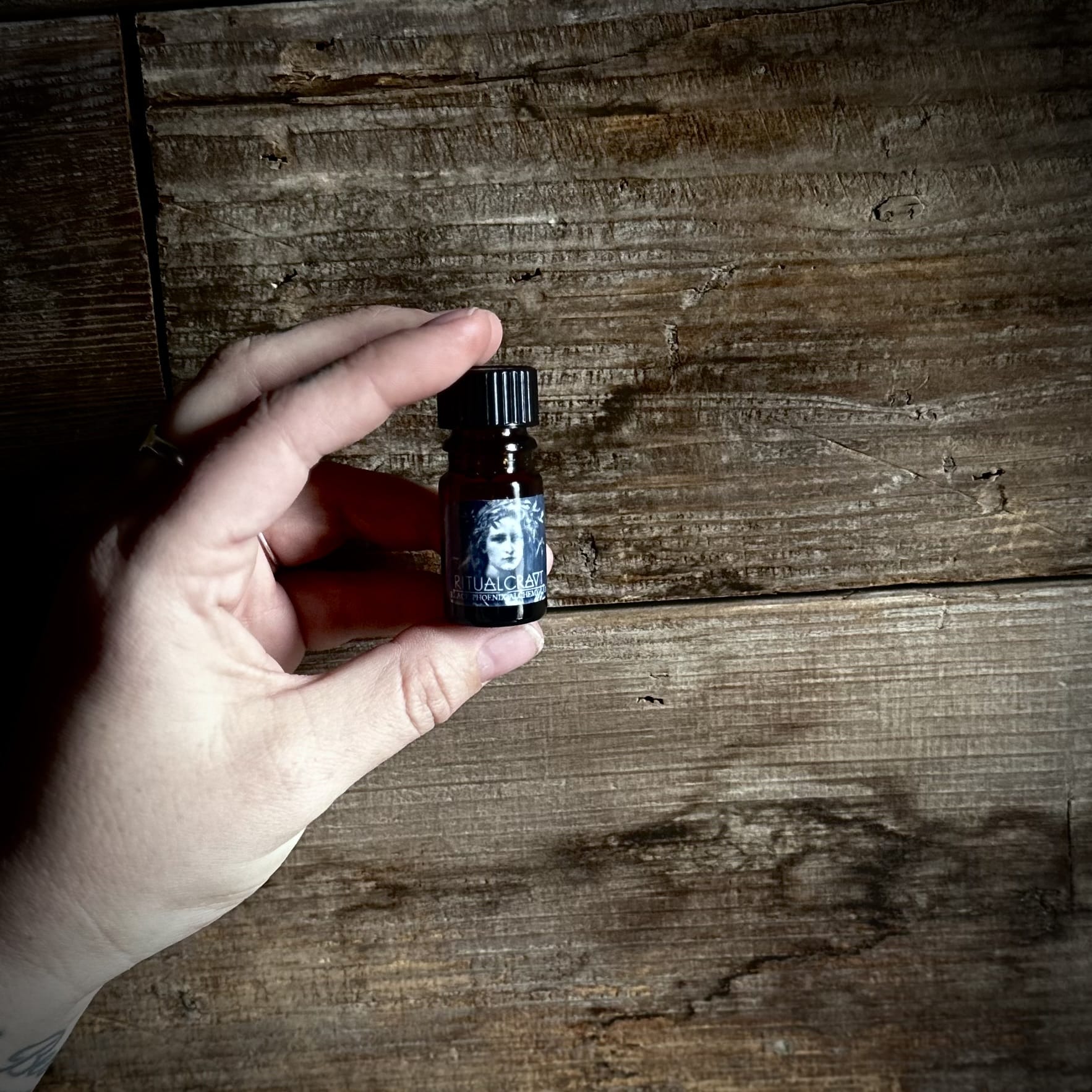 White Cat Perfume Oil – Black Phoenix Alchemy Lab