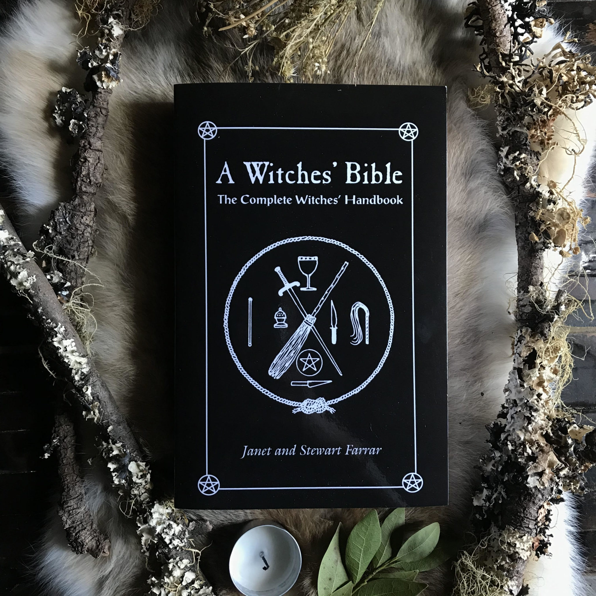A Witches' Bible The Complete Witches' Handbook. By Stewart Farrar