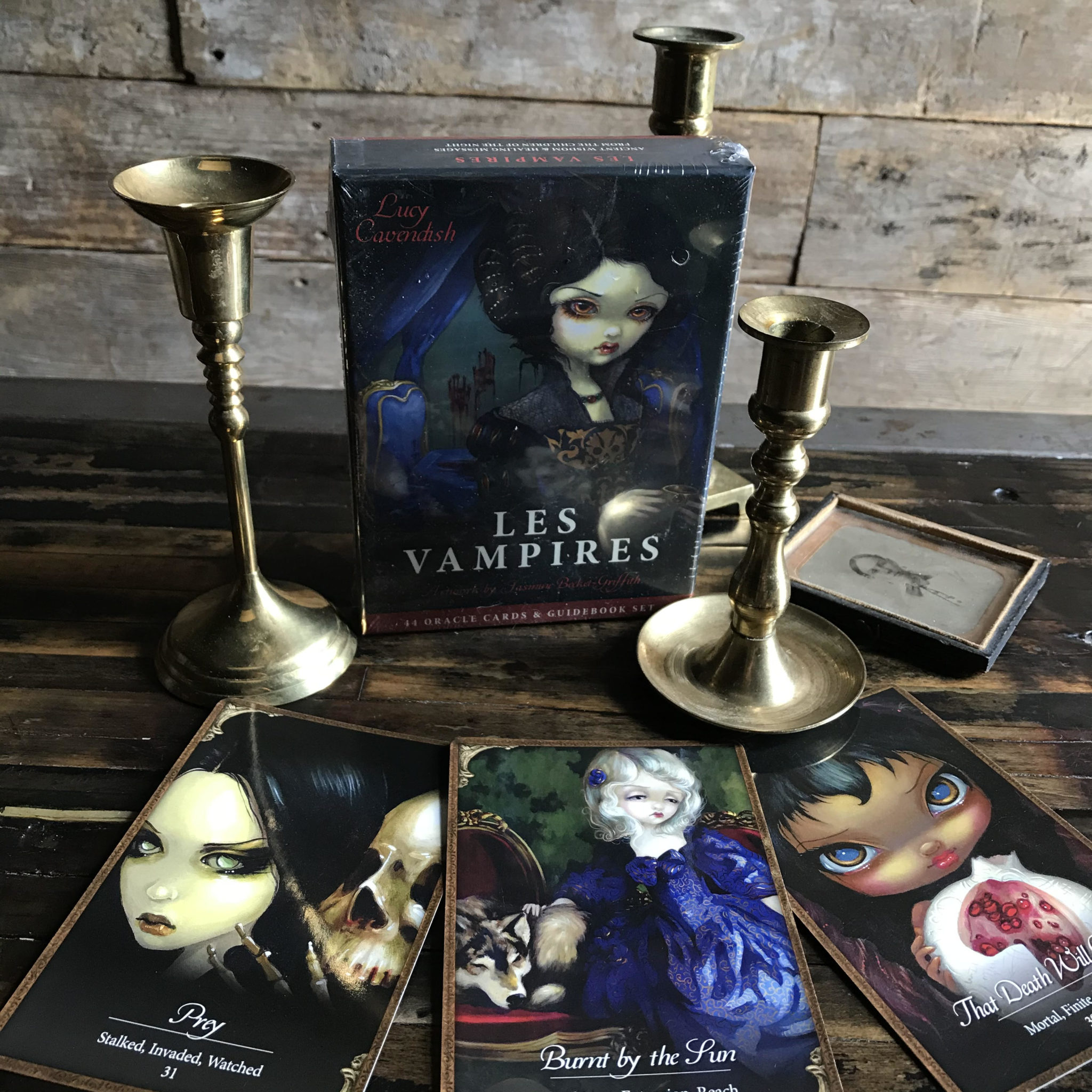 Les Vampires Oracle. - RitualCravt | Metaphysical & Witchy Wares